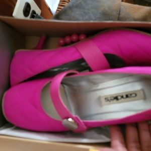 Fushia Kitten Heel Shoe